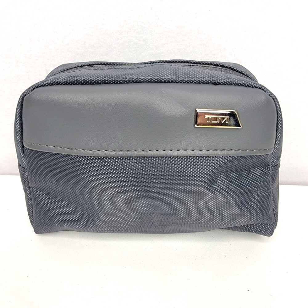 Tumi Gray Unisex‎ Toiletry Bag